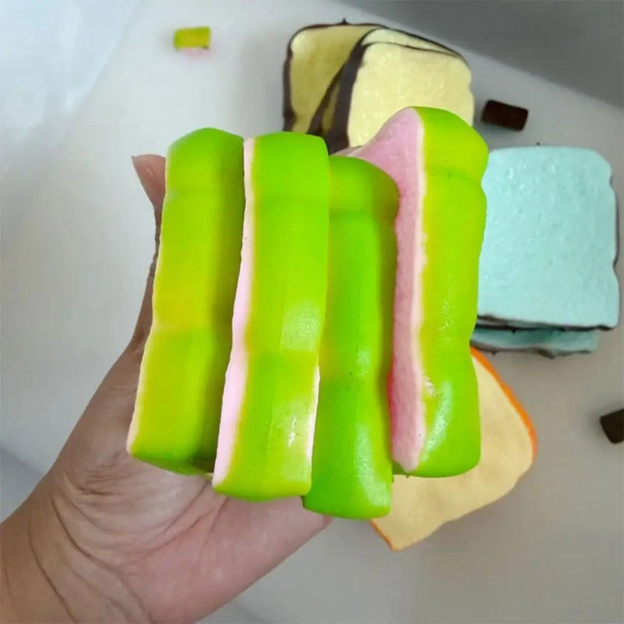 Coque vide en forme de toast