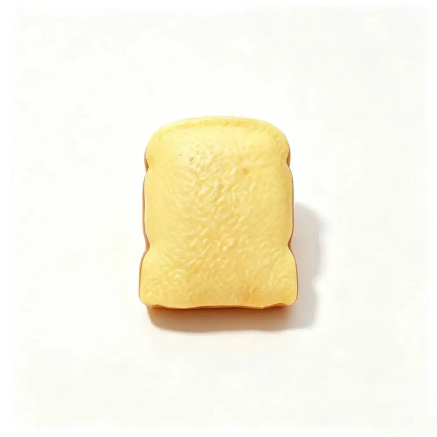 Coque vide en forme de toast