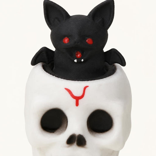 Squishy crâne avec chauve-souris — Vue détaillée