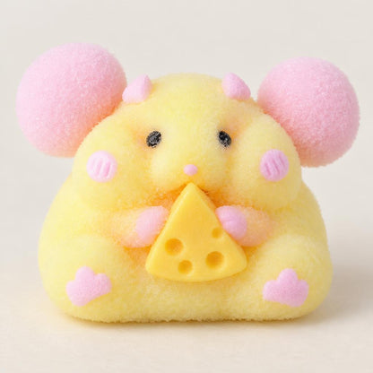 Squishy petit animal assis avec motif fromage — Vue détaillée