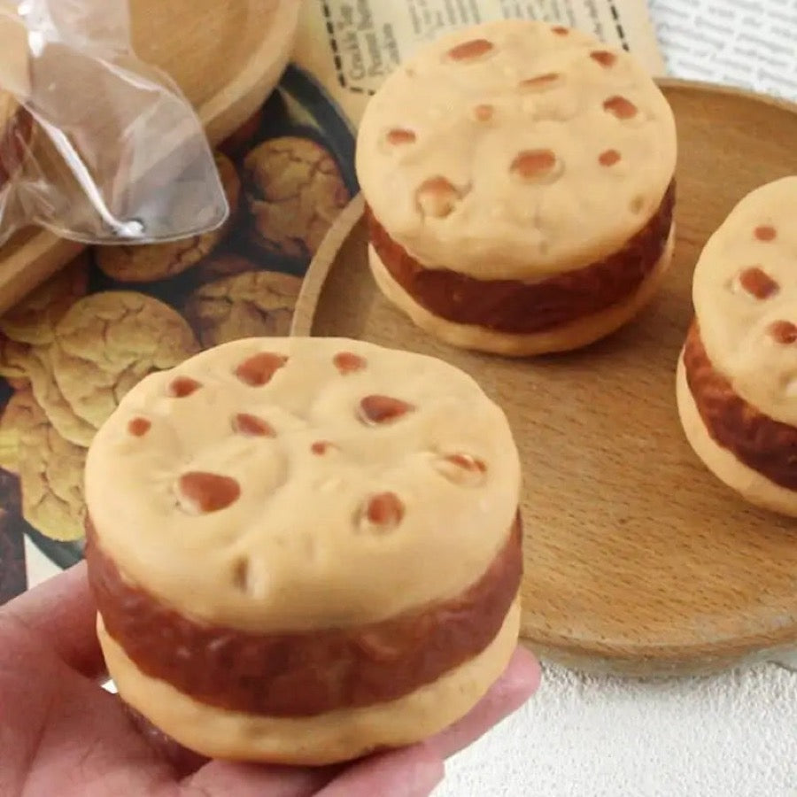 Squishy biscuit sandwich garni
