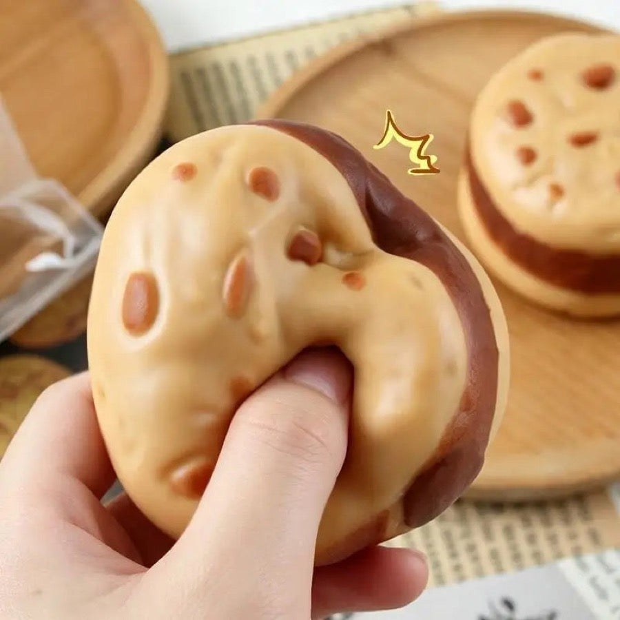 Squishy biscuit sandwich garni