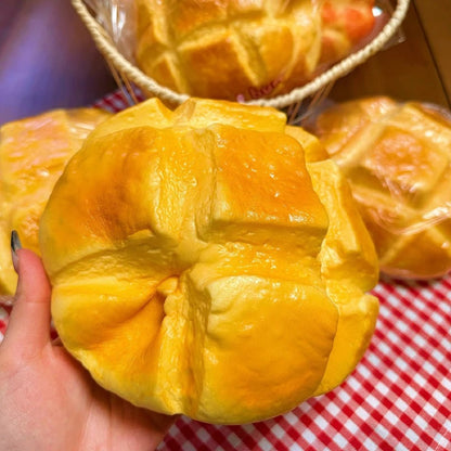Squishy pain quadrillé rond